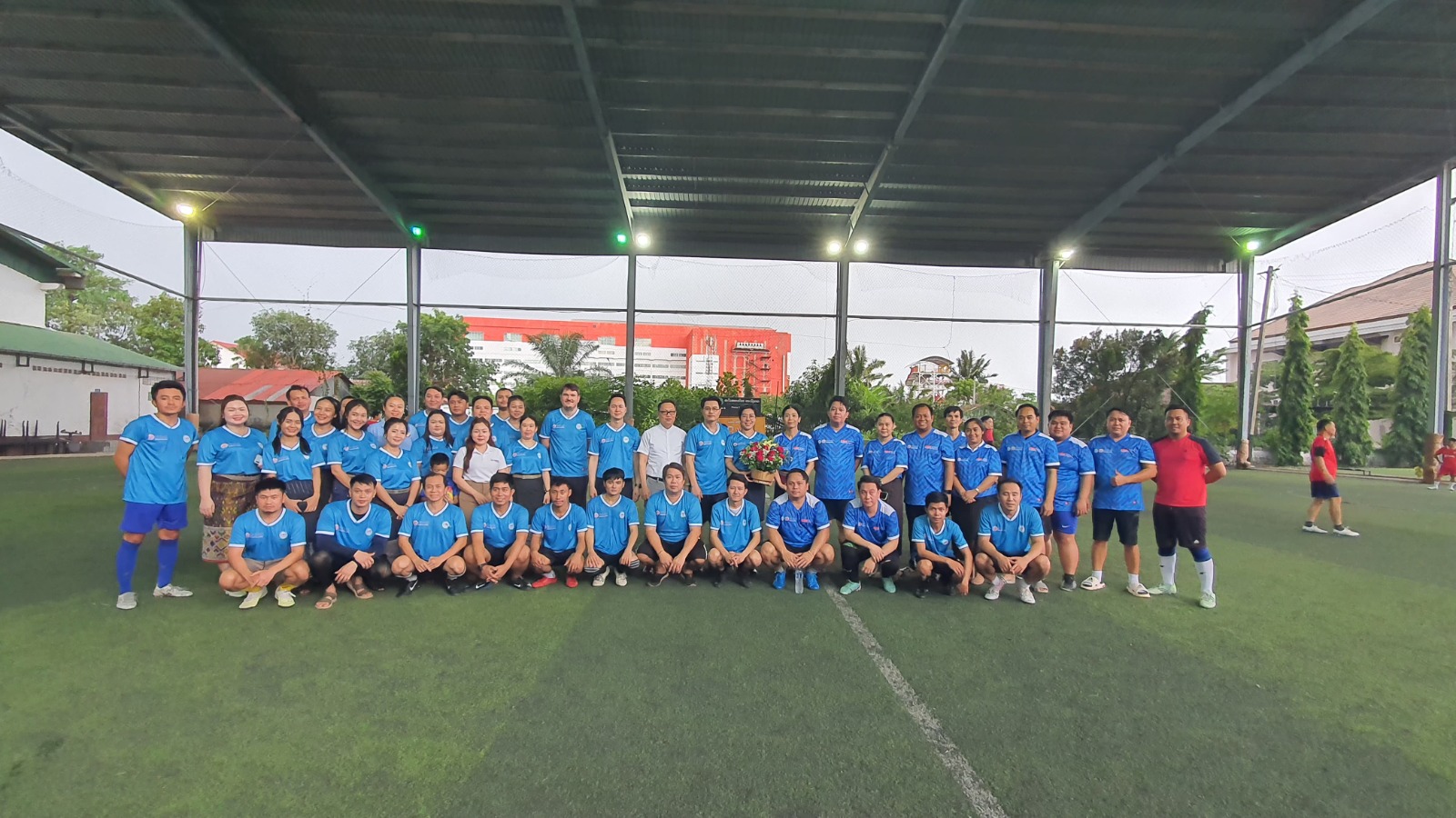 ກົມຄວາມປອດໄພທາງໄຊເບີ ແລະ ກົມເຕັກໂນໂລຊີດິຈິຕ໋ອນ ຈັດກິດຈະກໍາກິລາບານເຕະ ຂໍ່ານັບຮັບຕ້ອນກອງປະຊຸມໃຫຍ່ຜູ້ແທນສະມາຊິກພັກຂອງອົງຄະນະພັກ ກະຊວງເຕັກໂນໂລຊີ ແລະ ການສື່ສານ ຄັ້ງທີ III.