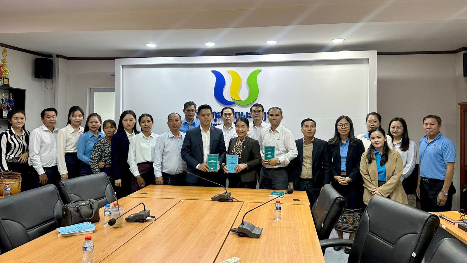 ປຶກສາຫາລືວຽກງານຂຶ້ນທະບຽນວິສາຫະກິດ, ການຄຸ້ມຄອງ ແລະ ການອອກອະນຸຍາດດຳເນີນທຸລະກິດ ທີ່ຕິດພັນກັບການດຳເນີນວຽກງານເຕັກໂນໂລຊີ ແລະ ນະວັດຕະກຳ