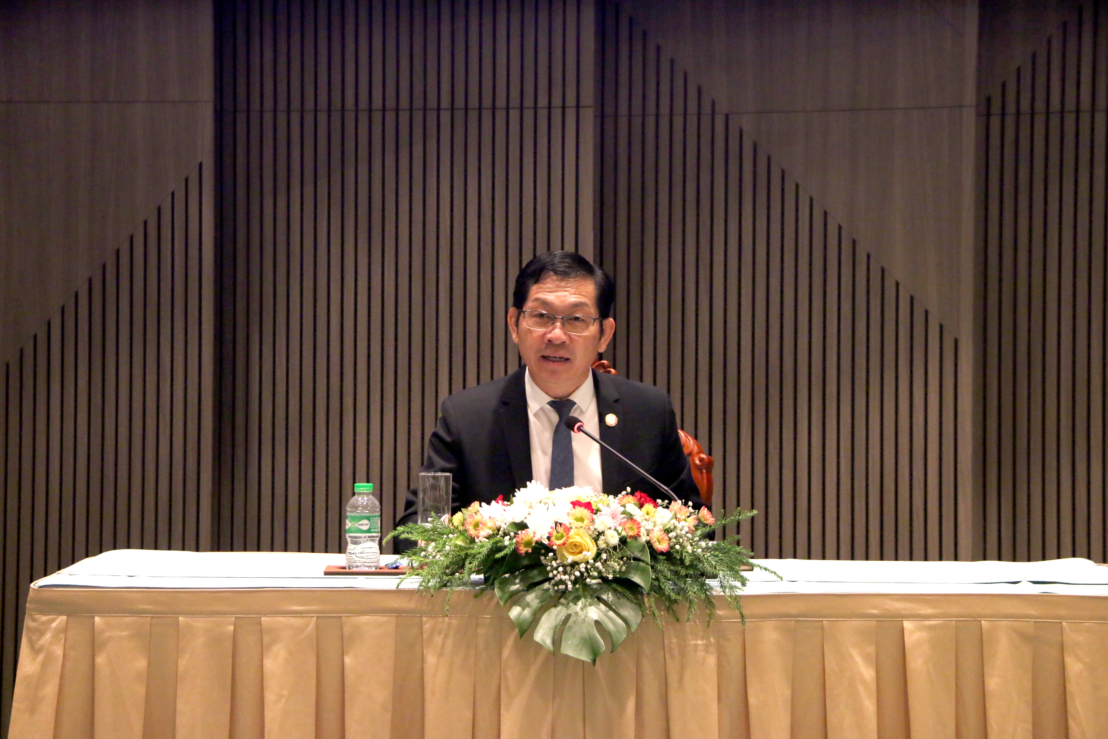 ກອງປະຊຸມສຳມະນາ ກ່ຽວກັບການຄຸ້ມຄອງປັນຍາປະດິດ ພາຍໃຕ້ຫົວຂໍ້ “ປັນຍາປະດິດໃນພາກລັດ ແລະ ພາກການສຶກສາ”